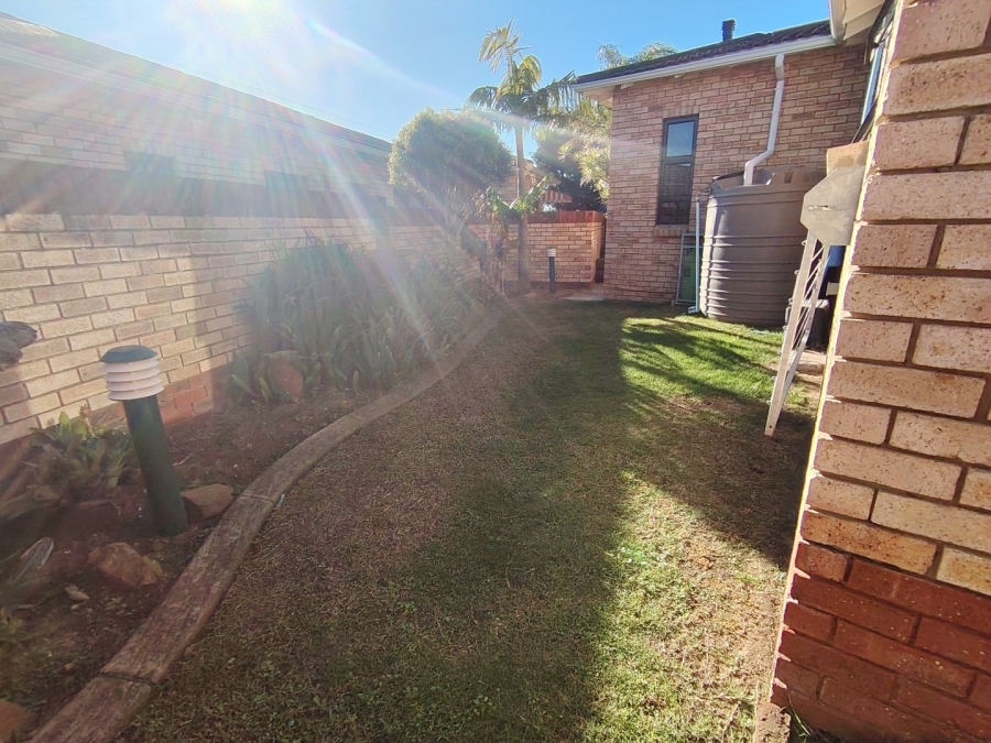 2 Bedroom Property for Sale in Walmer Downs Eastern Cape